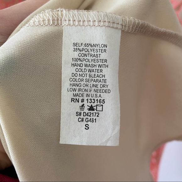 BEAUTIFUL LACE DRESS - Picture 10 of 11